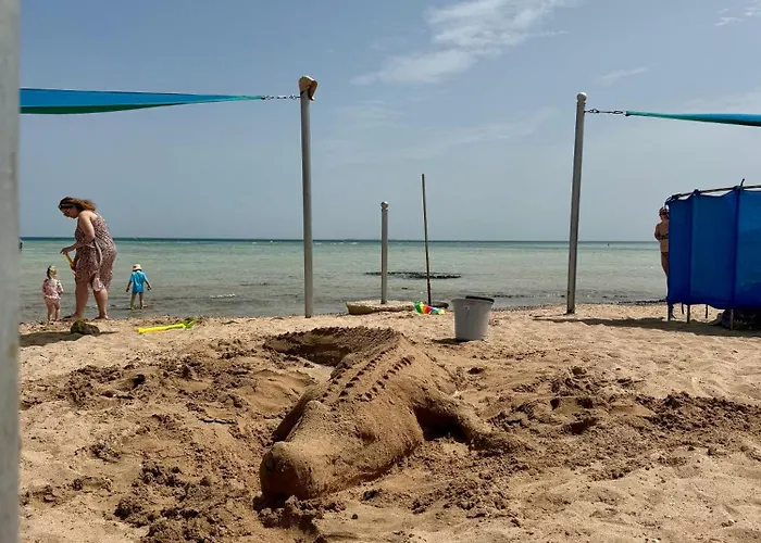 Luxury Beachfront Studio- Foreign Nationals Only